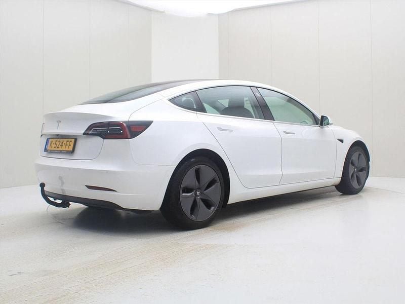 Gebraucht Tesla Model 3 Standard Range 225 kW (306 PS) 2020 Weiß Limousine