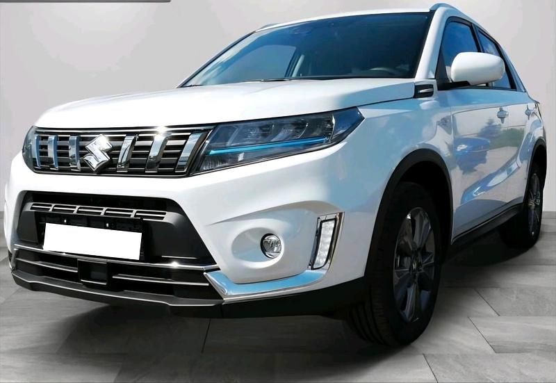 Weiß Gebraucht 2023 Suzuki Vitara SUV | 19.990 € (Fairer Preis) - Bild 1/4