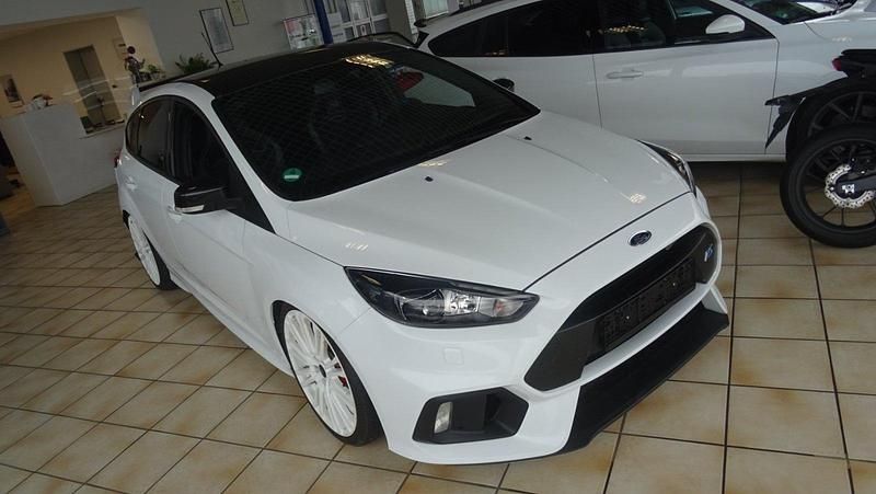 Gebraucht Ford Focus RS 350 PS (257 kW) 2017 Weiß Limousine