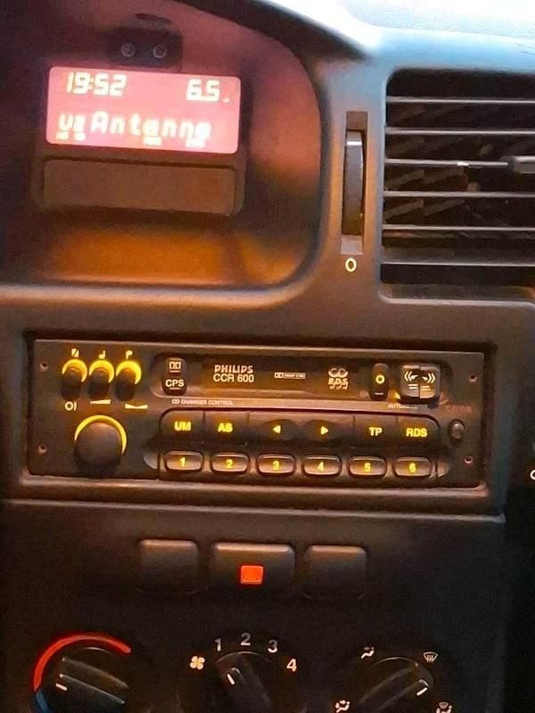 Gebraucht Opel Zafira 125 PS (91 kW) 2002 Silber Van / Kleinbus