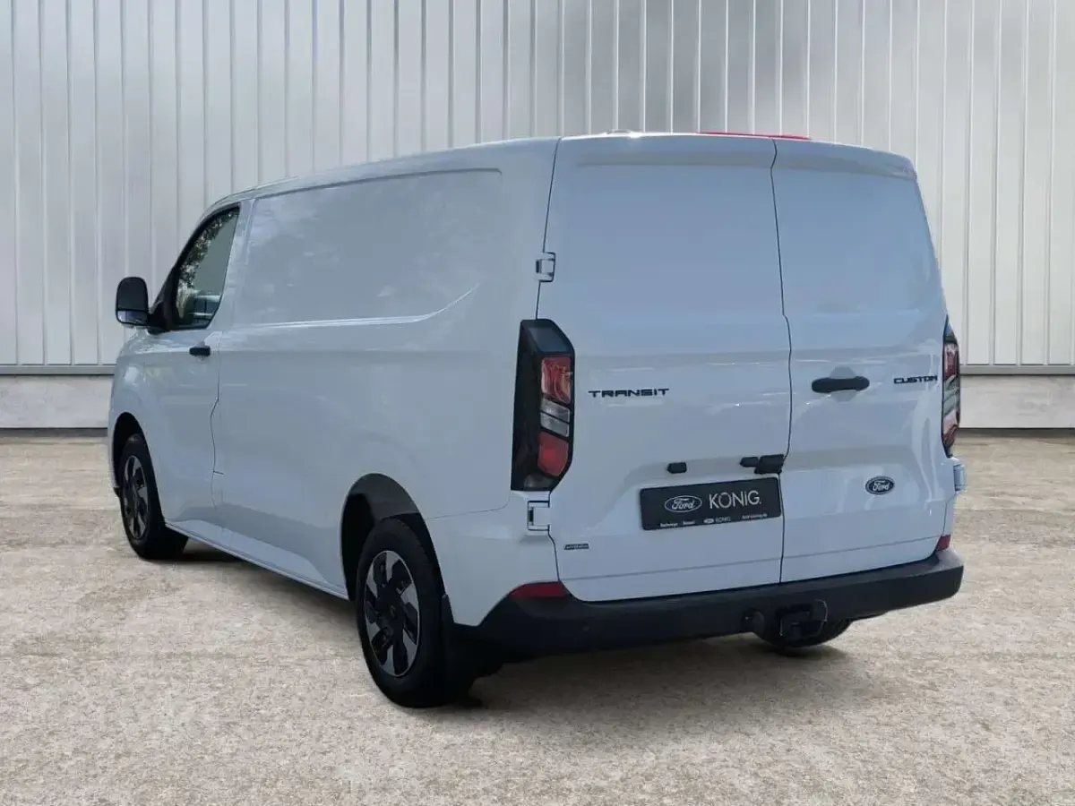 Nouvelle Ford Transit Custom Trend 232 ch (170 kW) 2025 Blanc Monospace
