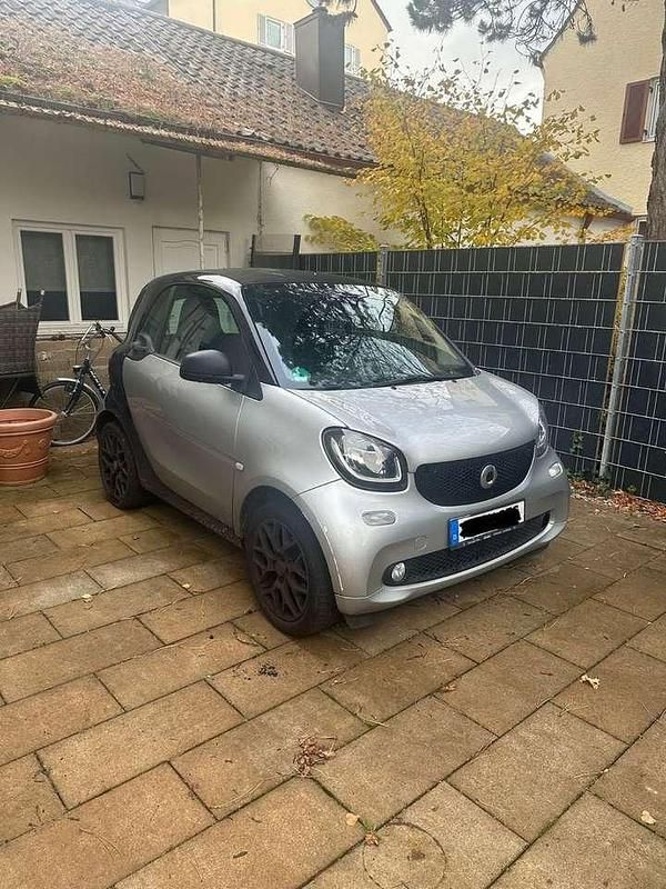 Schwarz Gebraucht 2018 Smart ForTwo Coupé Coupé | 6.800 € (Superpreis) - Bild 1/4
