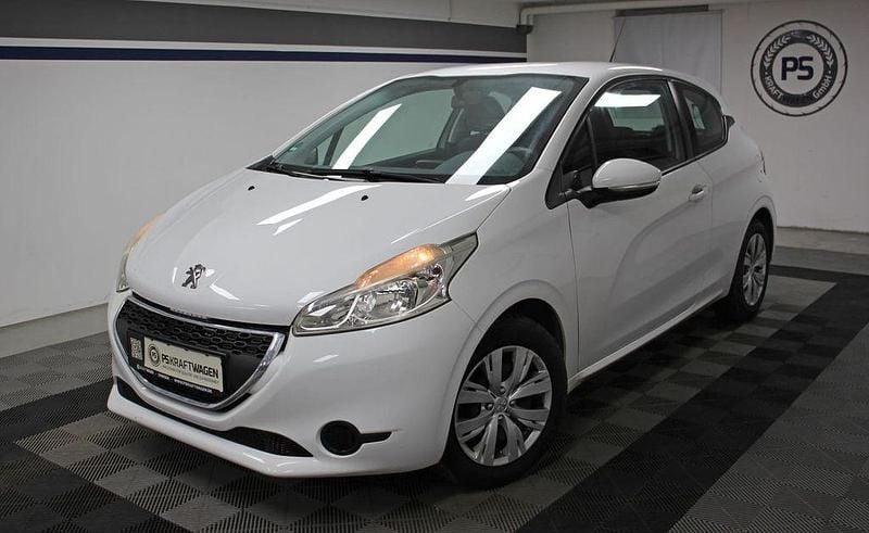 Weiß Gebraucht 2014 Peugeot 208 Active Kleinwagen | 2.790 € (Superpreis) - Bild 1/4