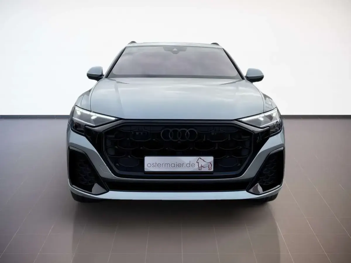 Gebraucht Audi Q8 S-Line 286 PS (210 kW) 2026 Satellitsilber SUV