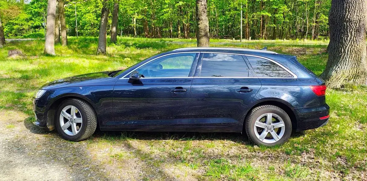 Gebraucht Audi A4 150 PS (110 kW) 2016 Blau Kombi