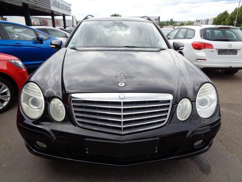 Gebraucht Mercedes E200 184 PS (135 kW) 2008 Schwarz Kombi