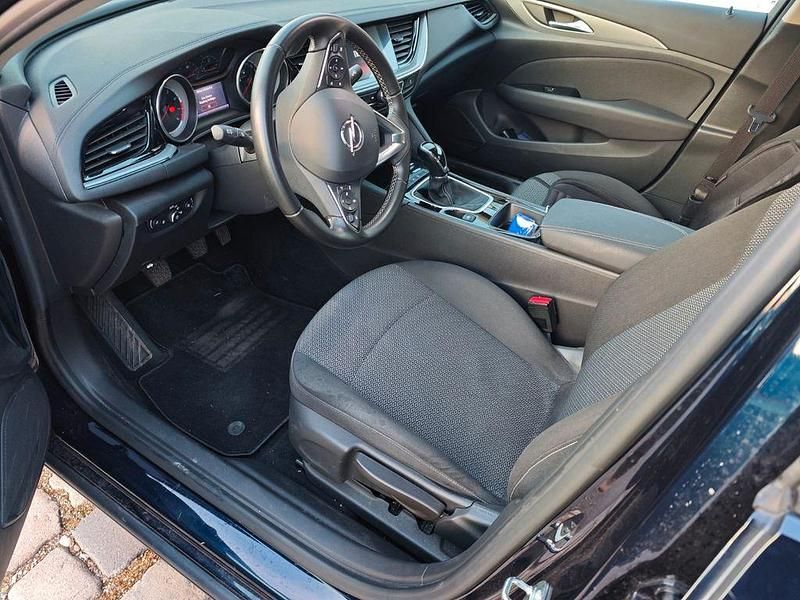 Gebraucht Opel Insignia Edition 140 PS (102 kW) 2017 Blau Limousine