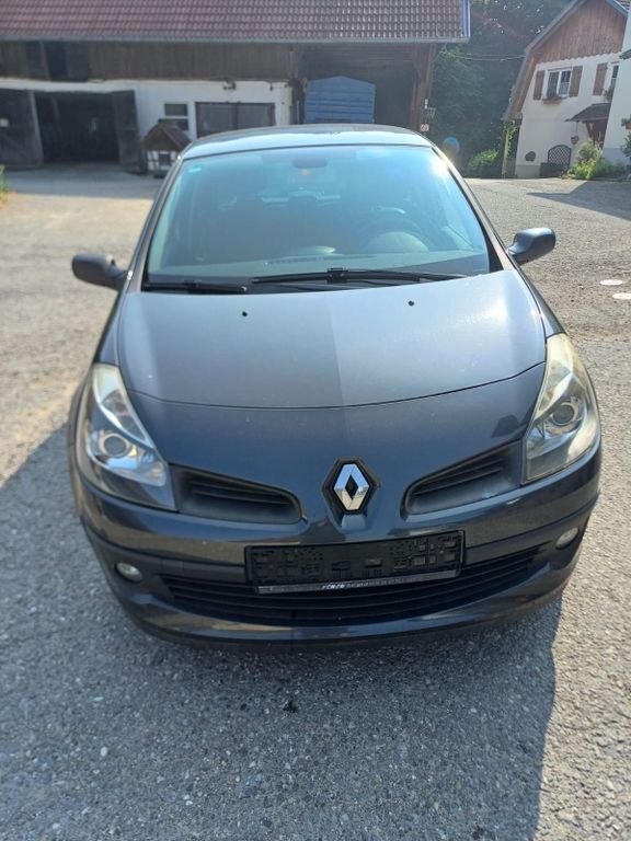 Schwarz Gebraucht 2007 Renault Clio II Limousine | 3.800 € (Etwas zu teuer) - Bild 1/4