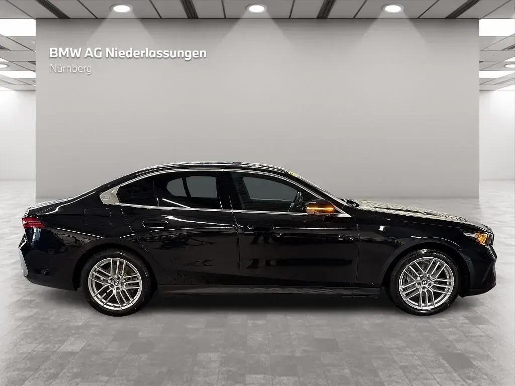 Gebraucht BMW 540 Sport Line 303 PS (222 kW) 2024 Schwarz Limousine