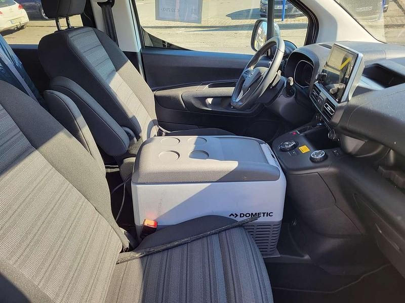 Gebraucht Opel Combo Elegance 131 PS (96 kW) 2024 Jade weiss/arktis weiss