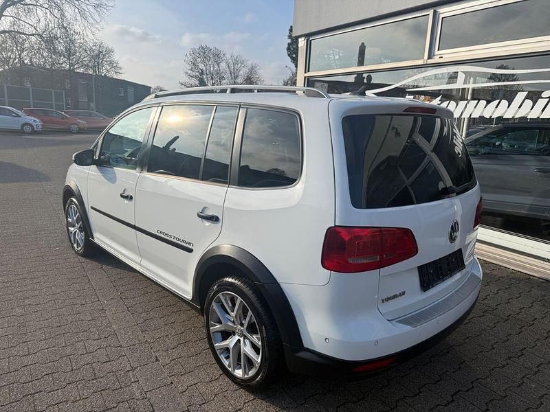 Gebraucht VW Touran Cross 177 PS (130 kW) 2014 Weiß Van / Kleinbus