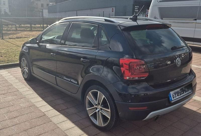 Gebraucht VW Polo Cross 105 PS (77 kW) 2011 Schwarz Kleinwagen