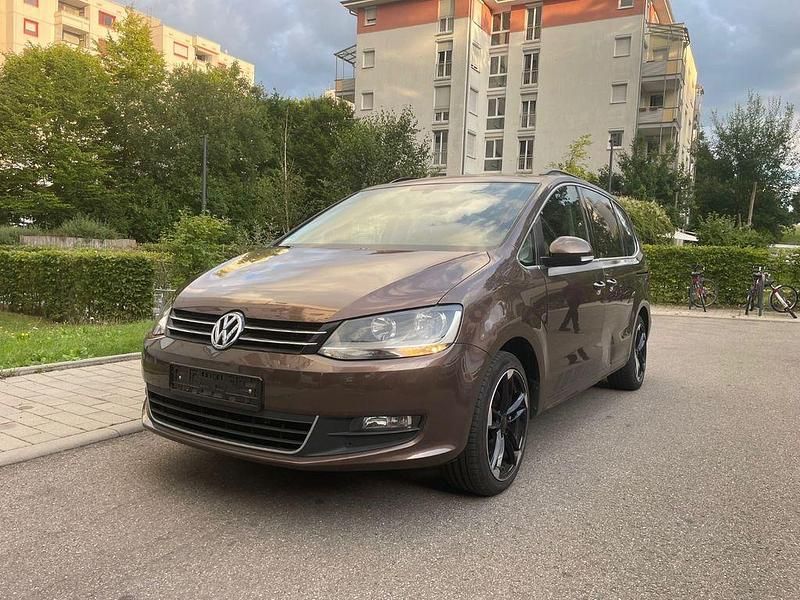 Braun Gebraucht 2010 VW Sharan Trendline Van / Kleinbus | 6.300 € (Fairer Preis) - Bild 1/4