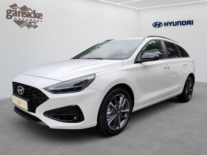 Neu Hyundai i30 Advantage 140 PS (102 kW) 2025 Weiß Limousine