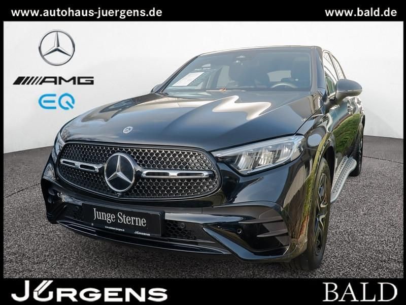 Schwarz black Gebraucht 2024 Mercedes 200 AMG Coupé | 59.290 € - Bild 1/4