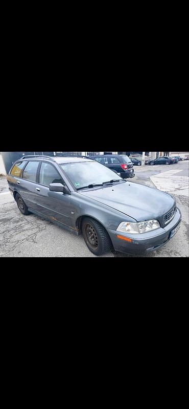 Gebraucht Volvo V40 121 PS (88 kW) 2003 Silber Kombi