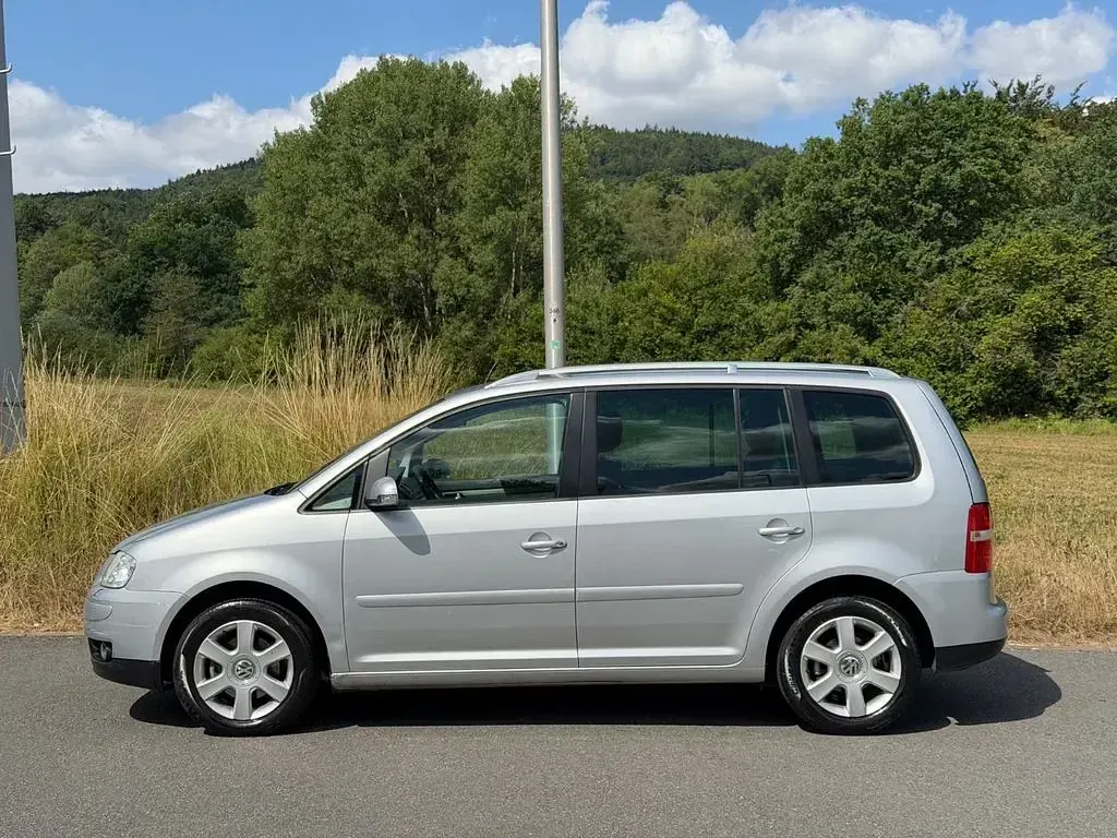 Gebraucht VW Touran Highline 140 PS (102 kW) 2004 Silber Van / Kleinbus