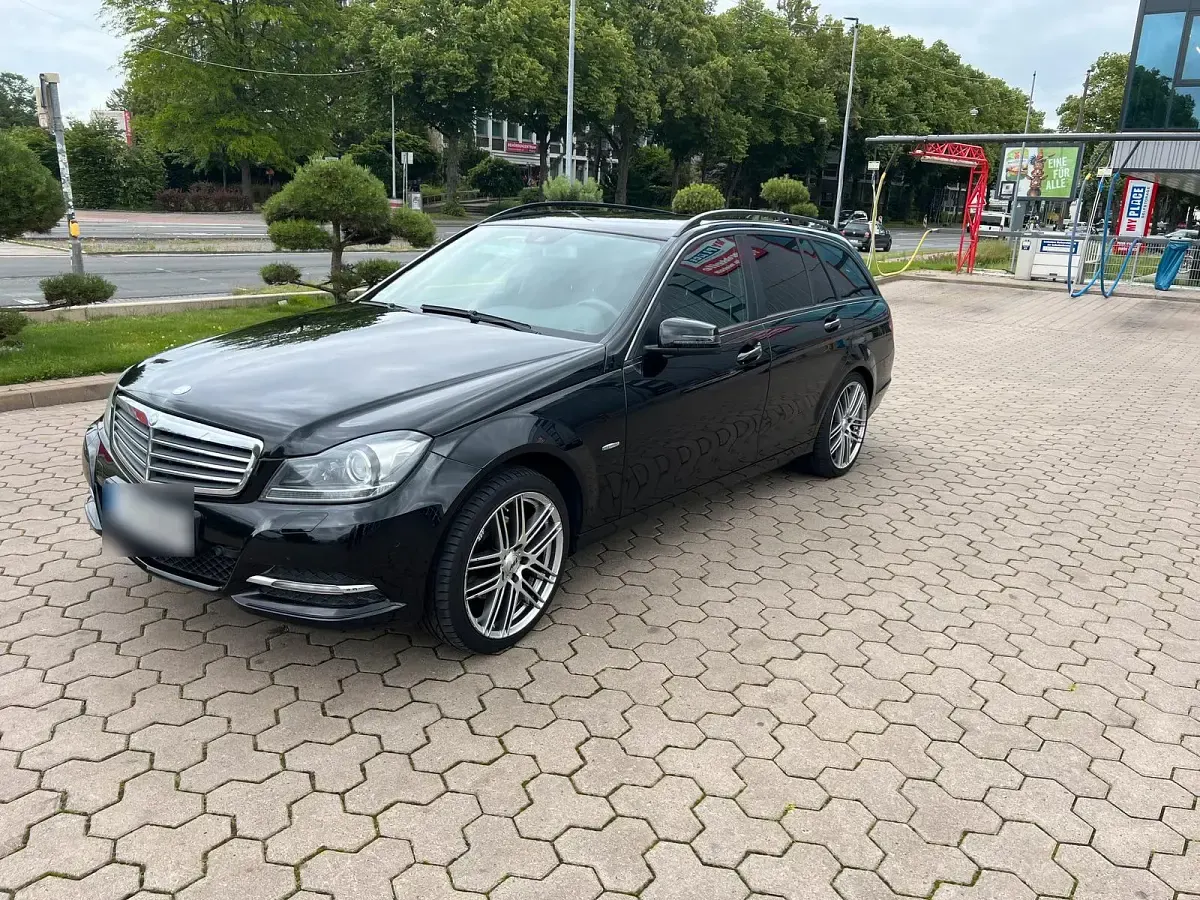 Gebraucht Mercedes C200 184 PS (135 kW) 2011 Schwarz Kombi