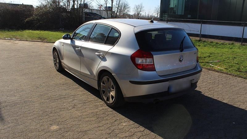Gebraucht BMW 116 116 PS (85 kW) 2005 Silber Kleinwagen