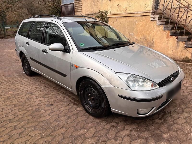 Silber Gebraucht 2003 Ford Focus Kombi | 2.400 € (Fairer Preis) - Bild 1/4