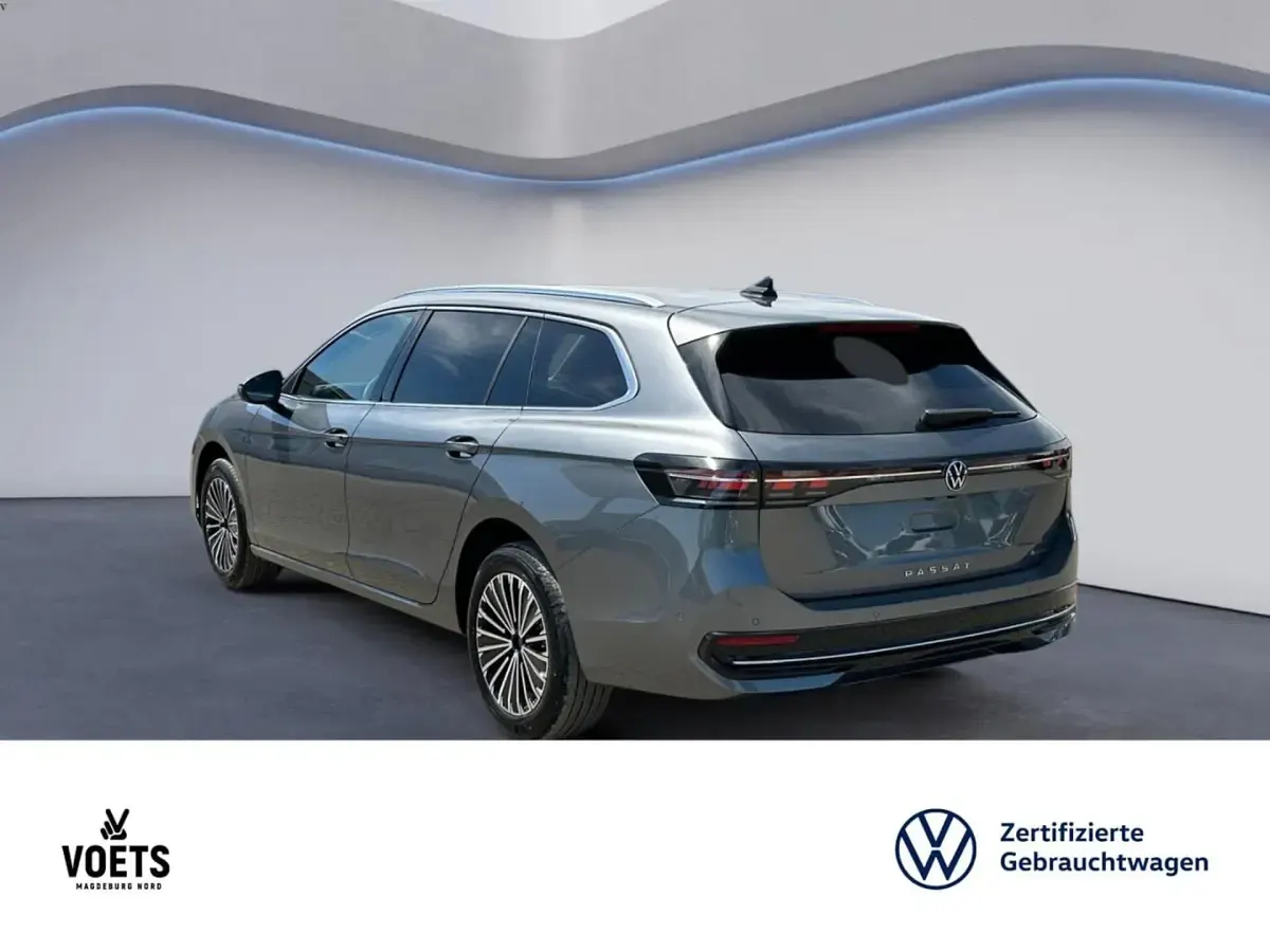Gebraucht VW Passat Elegance 193 PS (141 kW) 2025 Grau Kombi