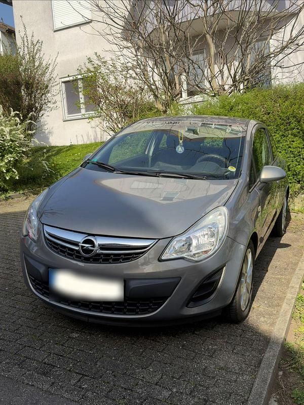 Second-hand Opel Corsa Active 69 CP (50 kW) 2013 Maro Hatchback