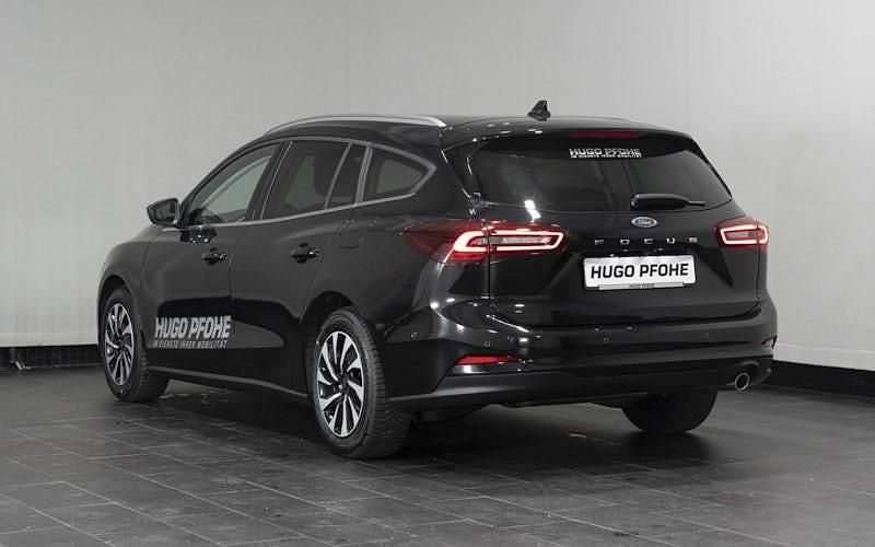Gebraucht Ford Focus Titanium 125 PS (91 kW) 2023 Schwarz Kombi