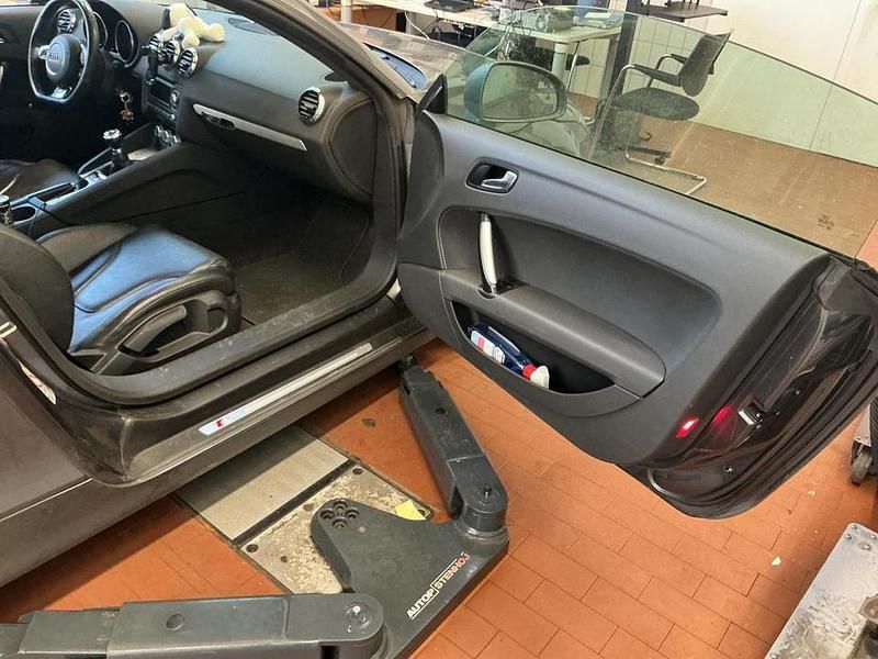 Gebraucht Audi TT S-line plus 211 PS (155 kW) 2011 Daytonagrau perleffekt Coupé