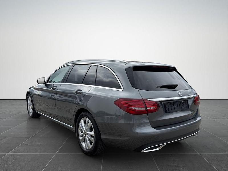 Gebraucht Mercedes C200 Avantgarde 160 PS (117 kW) 2019 Grau Limousine
