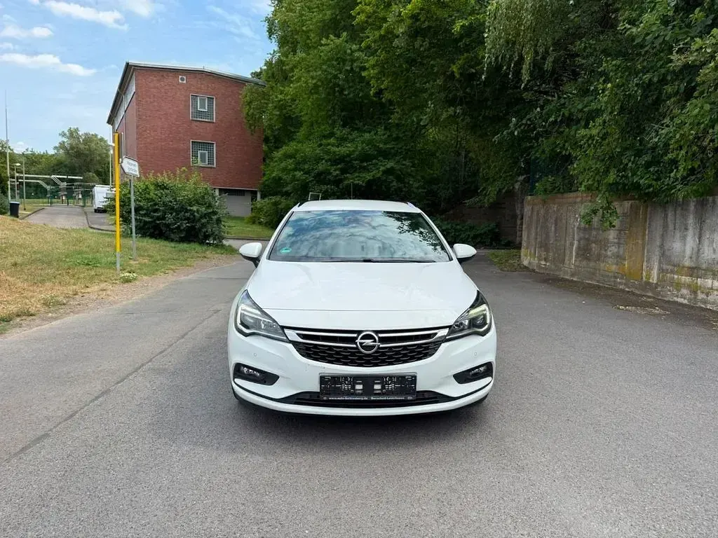Gebraucht Opel Astra Dynamic 150 PS (110 kW) 2017 Weiß Kombi