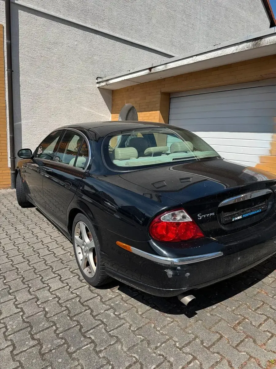 Käytetty Jaguar S-Type S 238 HP (175 kW) 2004 Musta Sedan