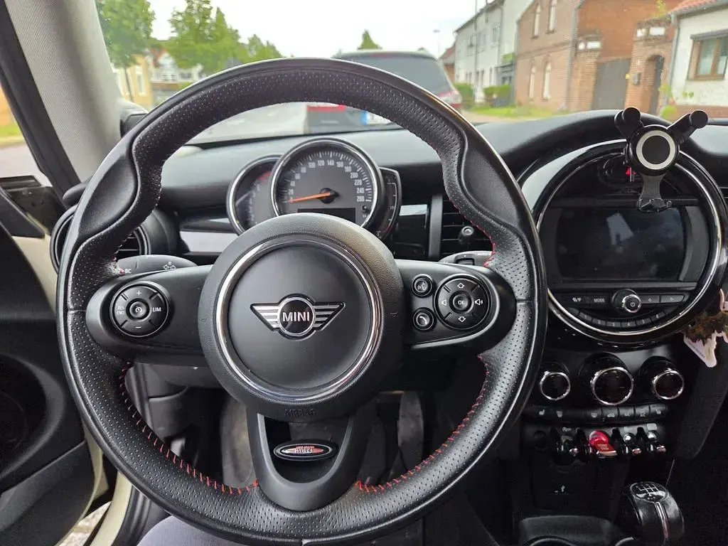 Gebraucht Mini Cooper 136 PS (100 kW) 2020 Weiß Kleinwagen