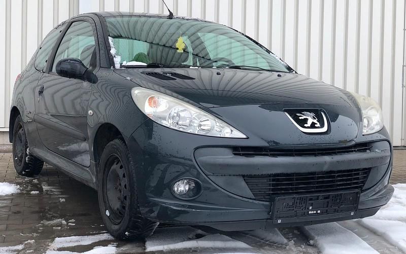 Gebraucht Peugeot 206+ 60 PS (44 kW) 2011 Grau Kleinwagen