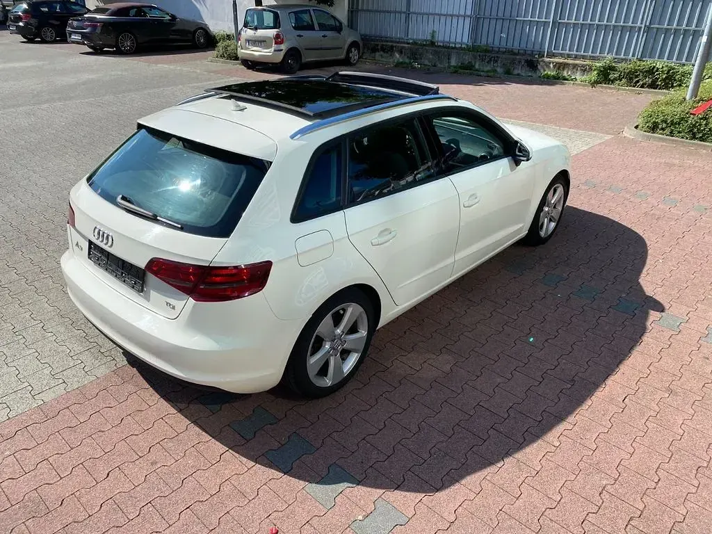 Gebraucht Audi A3 Sport 150 PS (110 kW) 2013 Weiß Limousine
