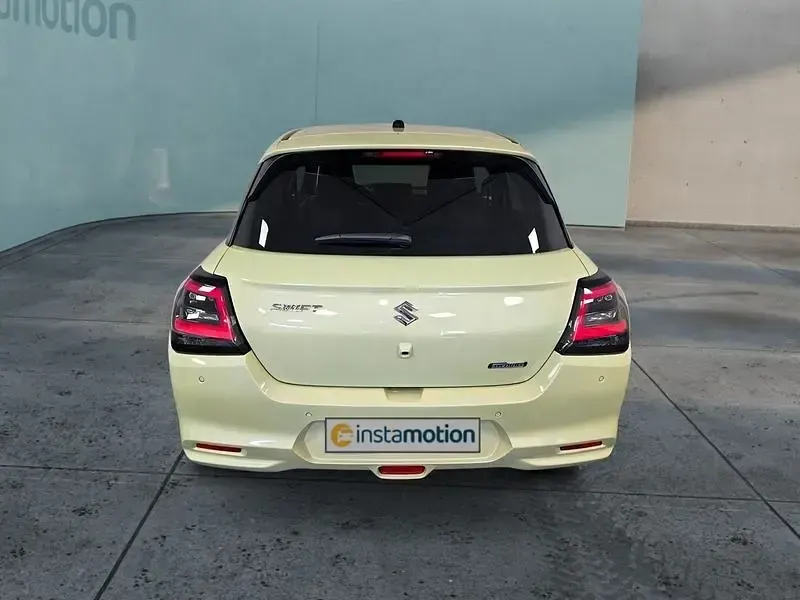Neu Suzuki Swift Comfort 83 PS (61 kW) 2025 Gelb Kleinwagen