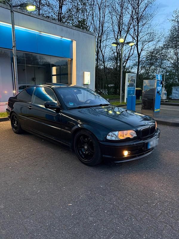 Gebraucht BMW 320 150 PS (110 kW) 2000 Schwarz Coupé