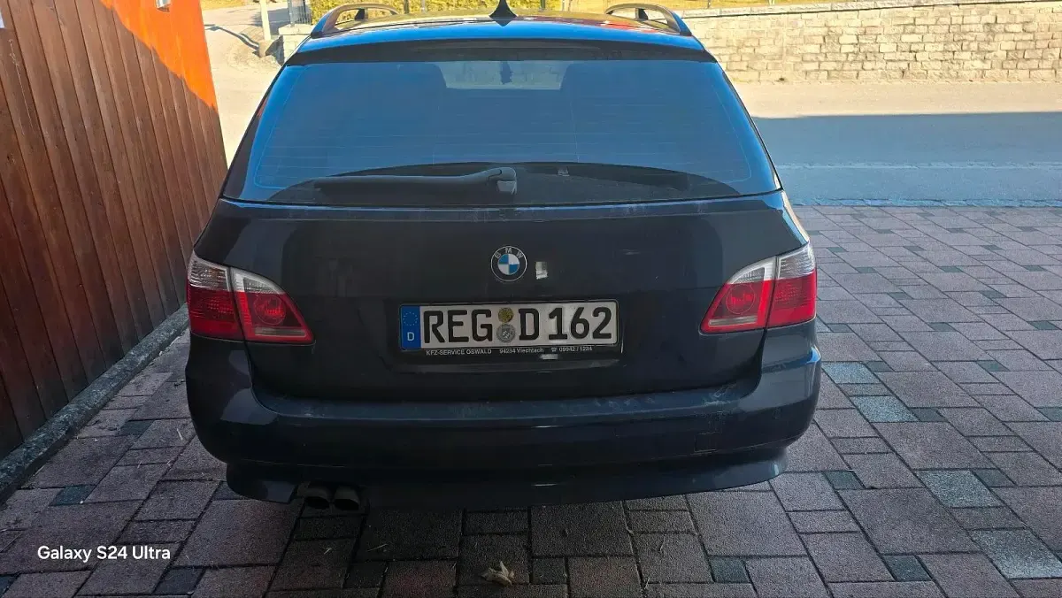 Gebraucht BMW 525 192 PS (141 kW) 2004 Blau Kombi