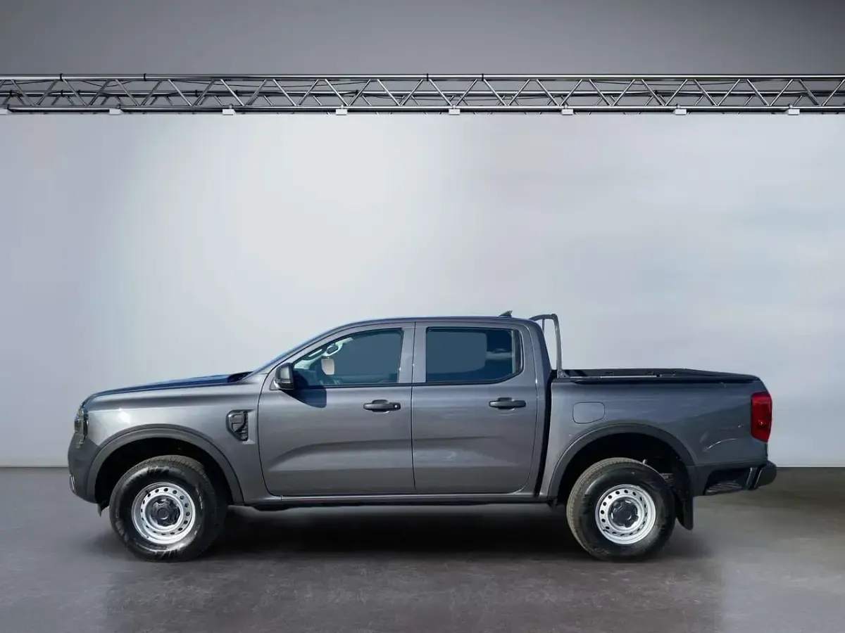 Neu Ford Ranger XL 170 PS (125 kW) 2026 Grau Pickup