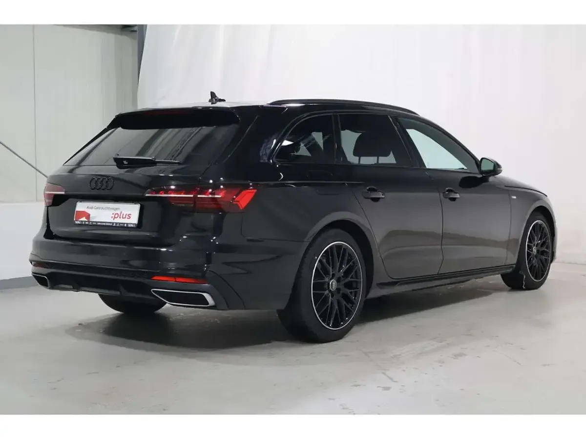 Gebraucht Audi A4 S-Line 204 PS (150 kW) 2025 Schwarz Limousine