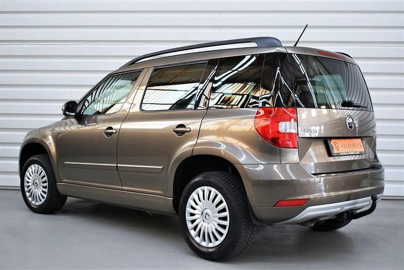 Gebraucht Skoda Yeti Active 110 PS (80 kW) 2015 Braun SUV