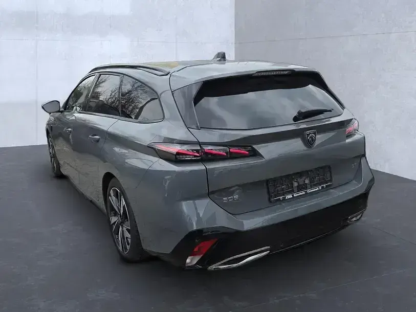 Gebraucht Peugeot 308 GT 131 PS (96 kW) 2024 Grau/typ aussenverkleidung (metallic) Kombi