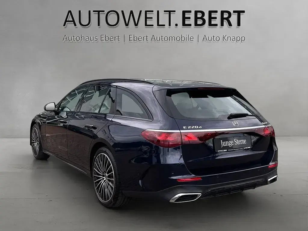 Gebraucht Mercedes E220 AMG 197 PS (144 kW) 2023 Blau Limousine
