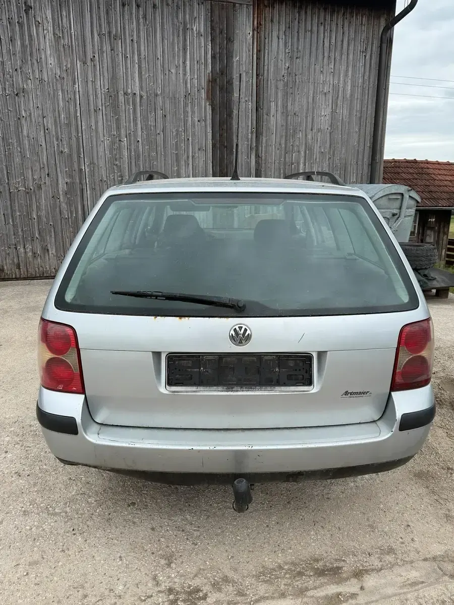Gebraucht VW Passat 128 PS (94 kW) 2003 Grau Kombi
