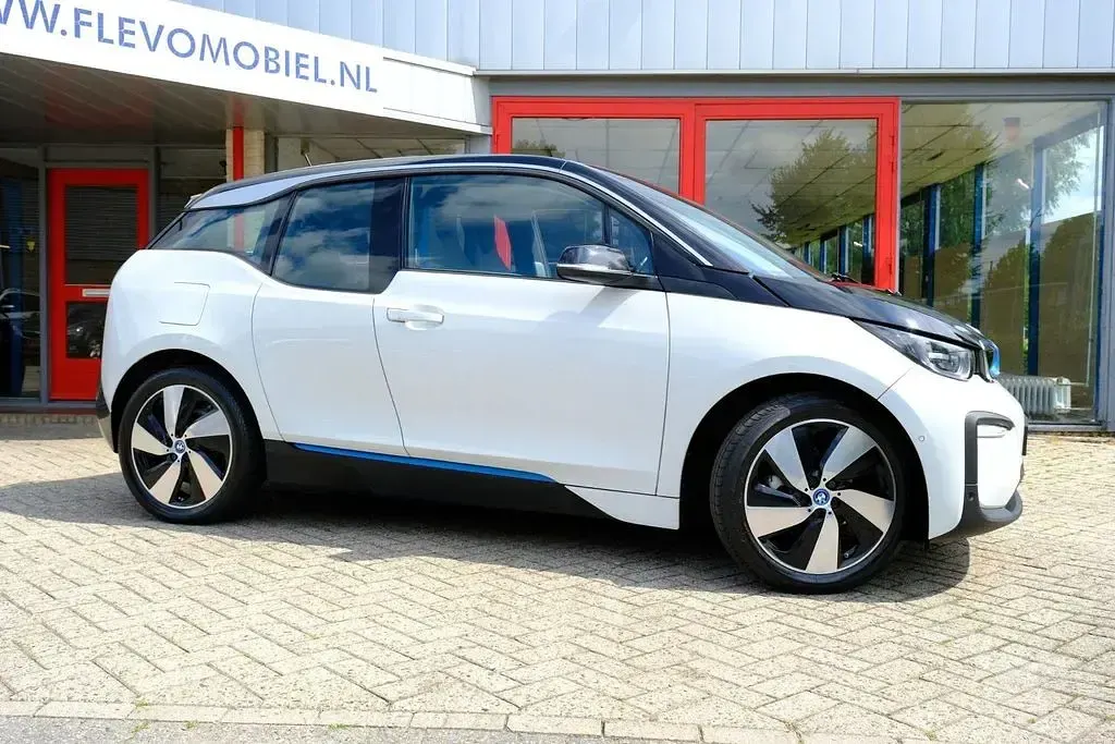 Gebraucht BMW i3 Basis 125 kW (170 PS) 2018 Weiß Kleinwagen