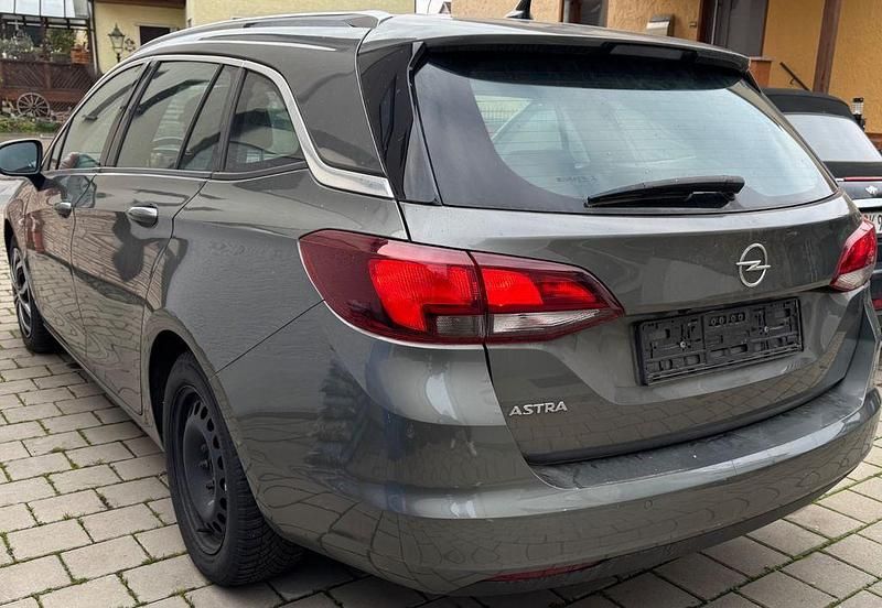Gebraucht Opel Astra Business Edition 105 PS (77 kW) 2020 Grau Kombi