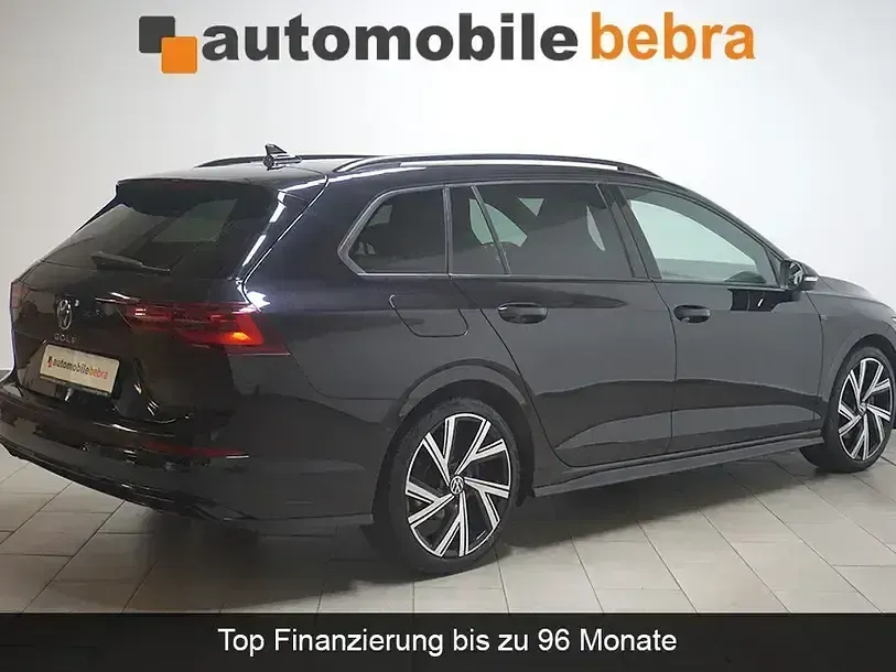 Gebraucht VW Golf VIII 190 PS (139 kW) 2022 Deep black Kombi