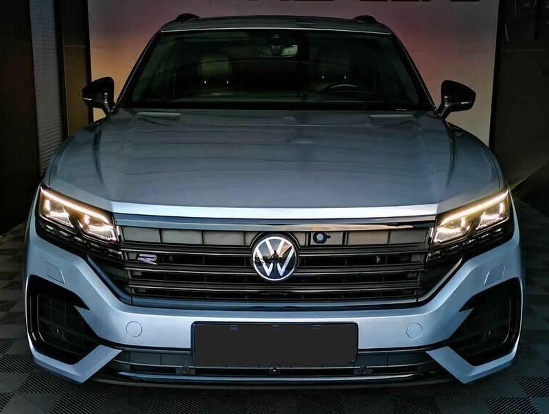 Silber Gebraucht 2022 VW Touareg R-line SUV | 59.900 € - Bild 1/4