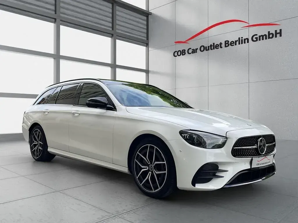 Gebraucht Mercedes E200 AMG 197 PS (144 kW) 2024 Weiß Limousine