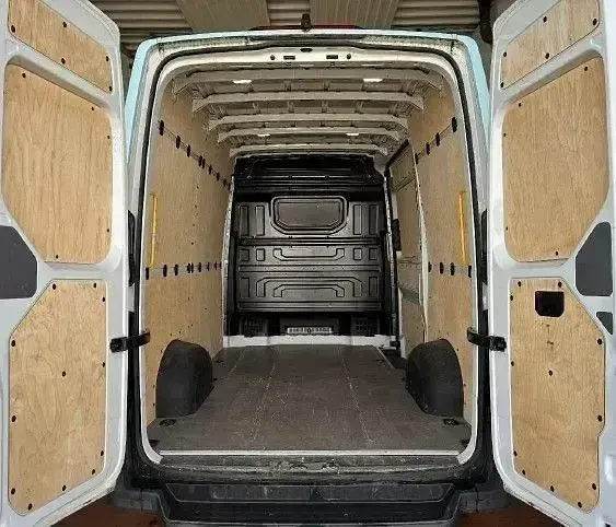 Gebraucht VW Crafter 102 PS (75 kW) 2021 Weiß Van