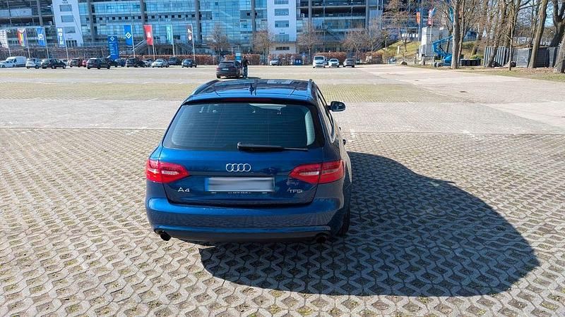 Gebraucht Audi A4 Ambition 170 PS (125 kW) 2012 Blau Kombi